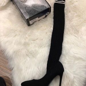 👠Knitted black heeled boots